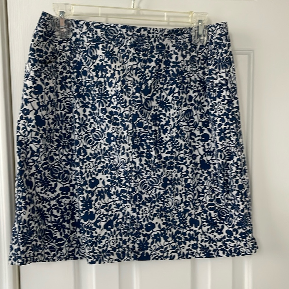 I.e. relaxed brand skirt